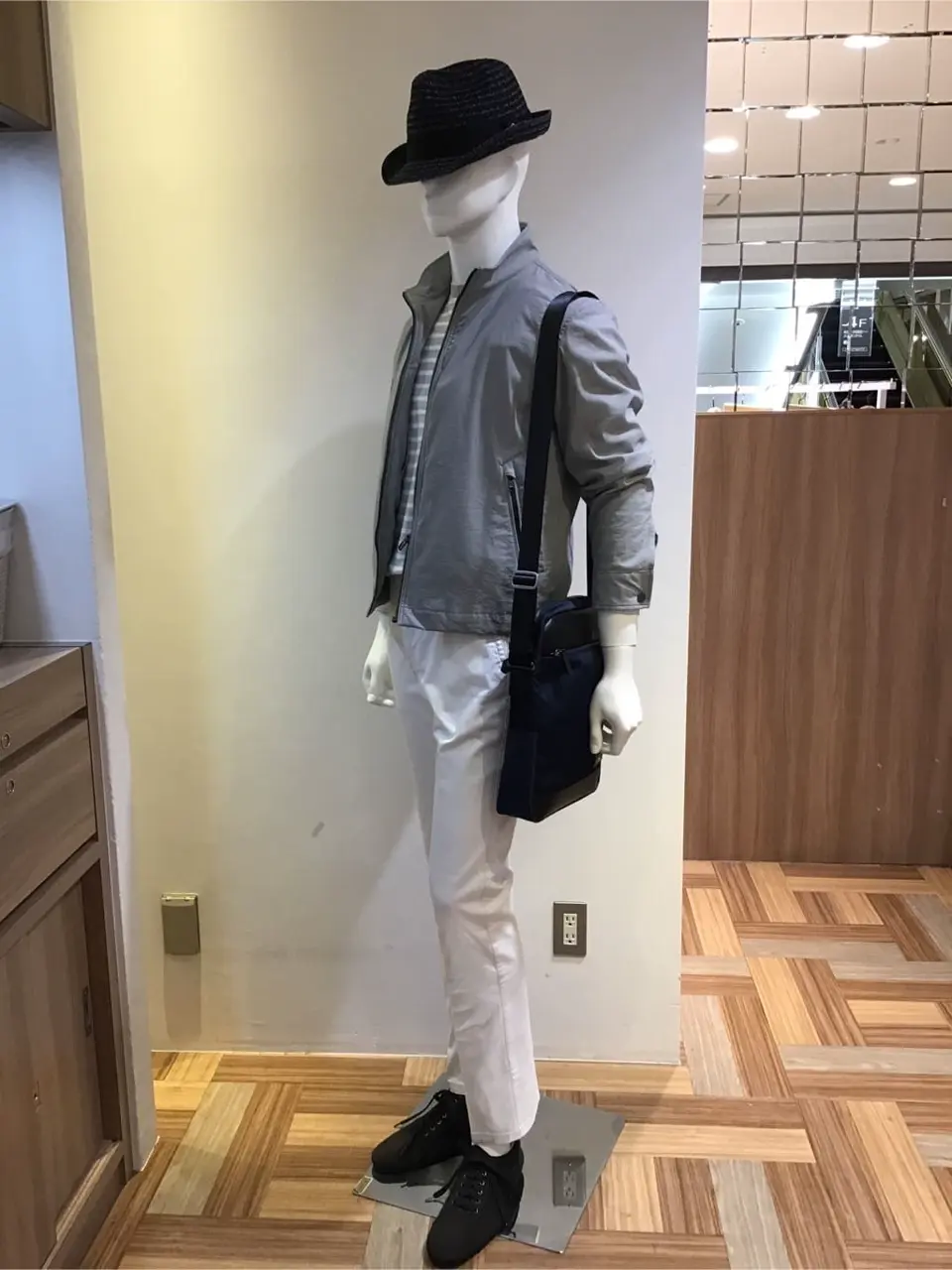 JOSEPH ABBOUD 三澄 コーディネート画像