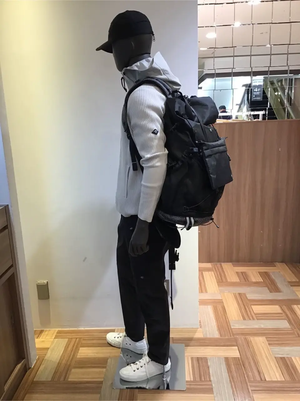 JOSEPH ABBOUD 三澄 コーディネート画像