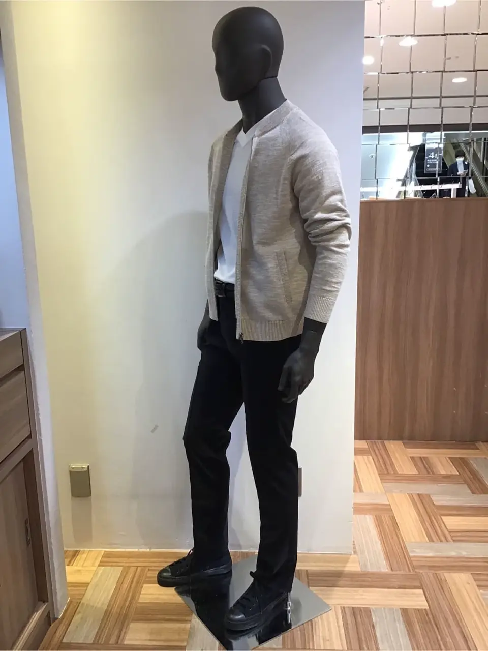 JOSEPH ABBOUD 小城 コーディネート画像