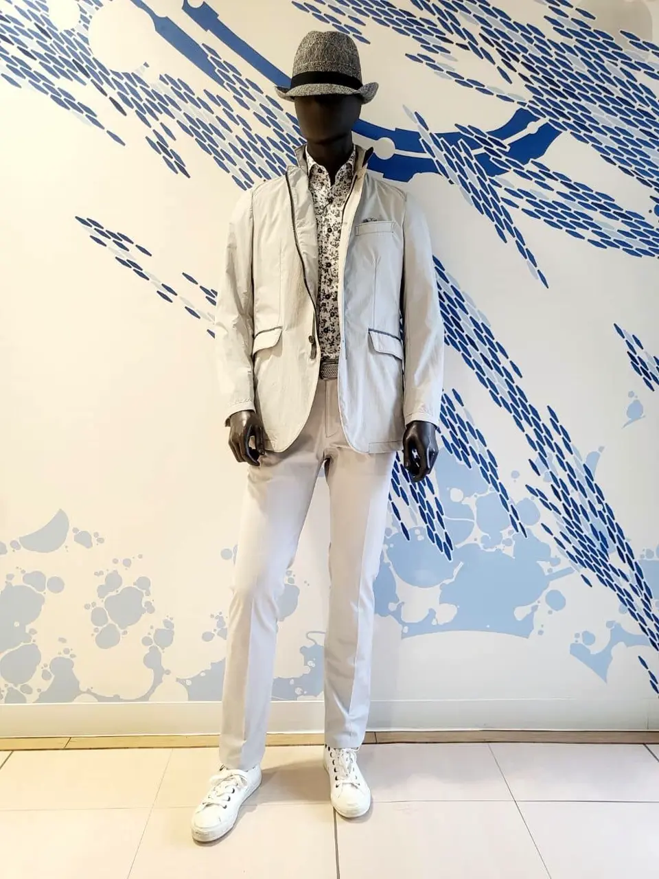 JOSEPH ABBOUD 亀井 コーディネート画像