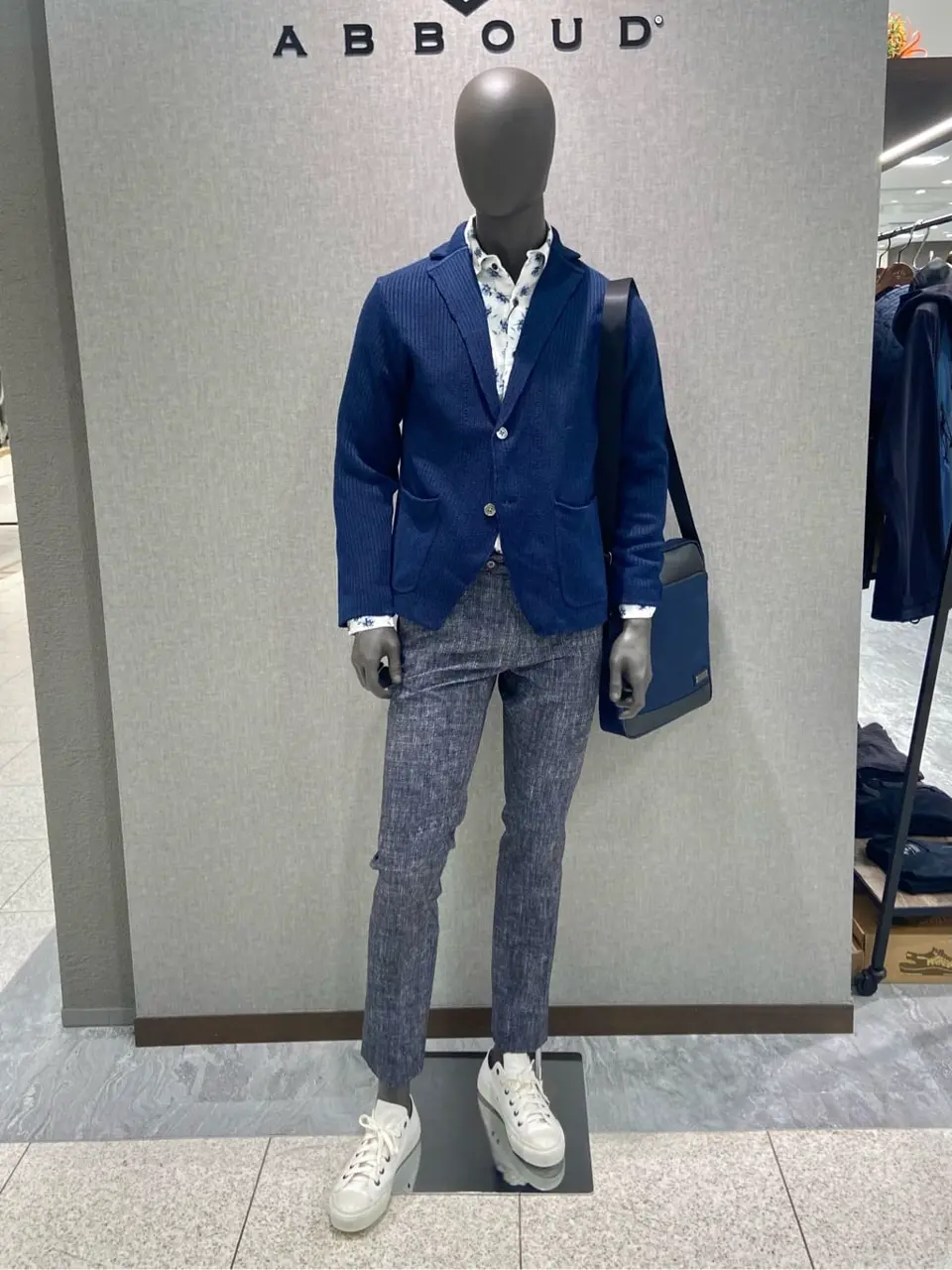  たかい　かおり コーディネート画像