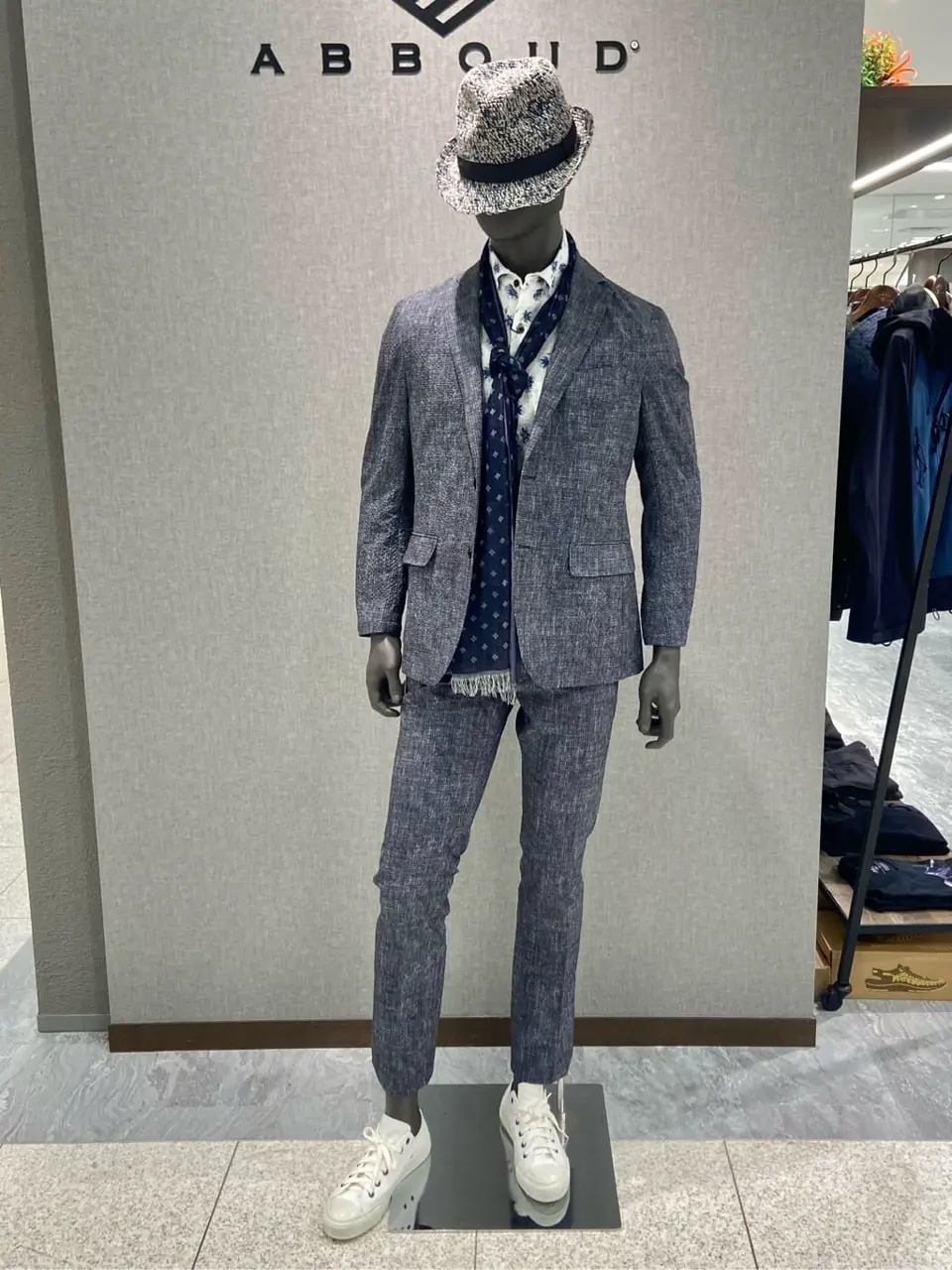 JOSEPH ABBOUD たかい　かおり コーディネート画像