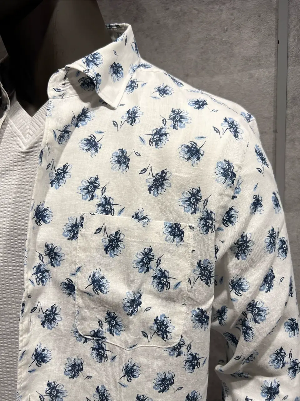 JOSEPH ABBOUD 上條 コーディネート画像