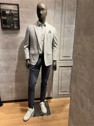 JOSEPH ABBOUD 上條 コーディネート画像