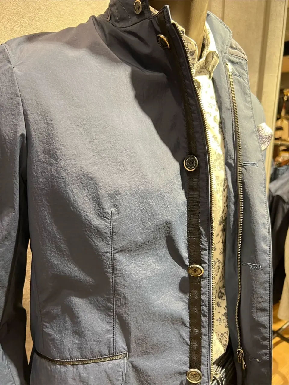 JOSEPH ABBOUD 上條 コーディネート画像