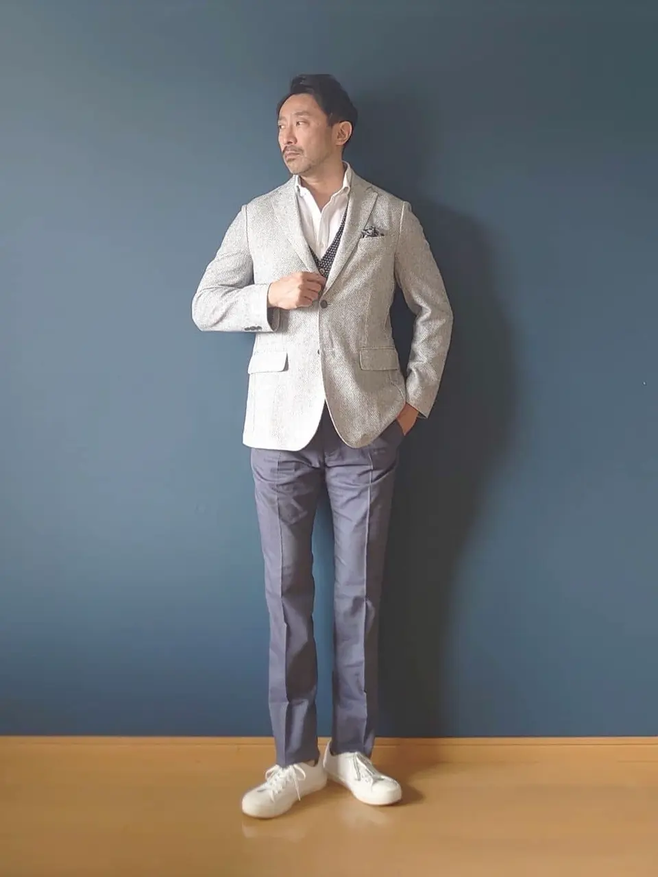 JOSEPH ABBOUD 安東 コーディネート画像