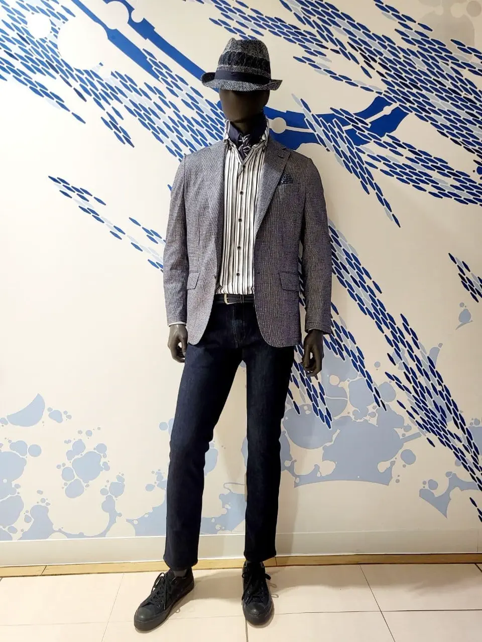 JOSEPH ABBOUD 亀井 コーディネート画像