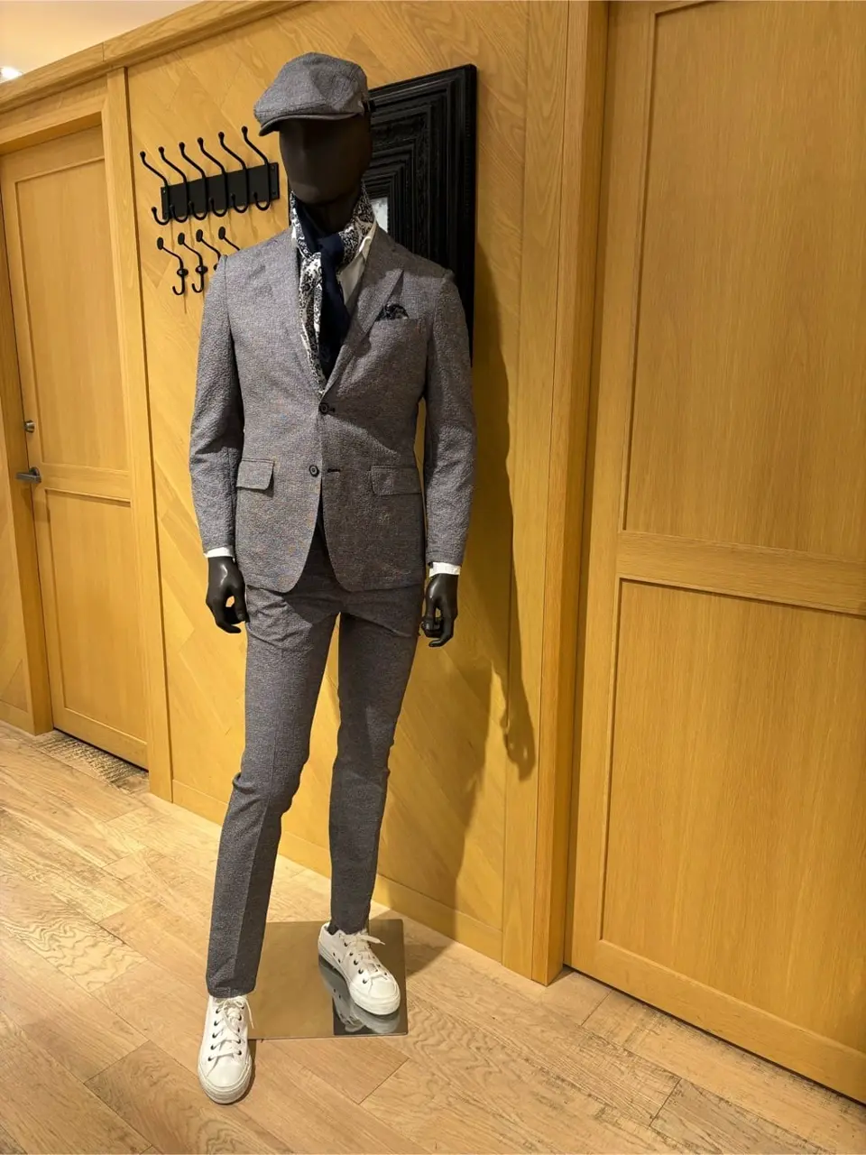 JOSEPH ABBOUD 藤本 コーディネート画像