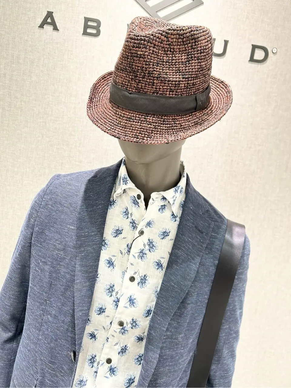 JOSEPH ABBOUD 上田 コーディネート画像