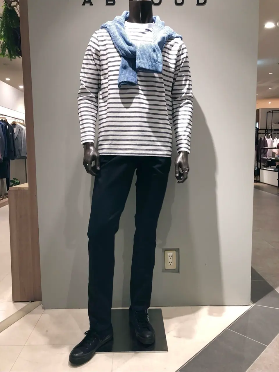 JOSEPH ABBOUD 川田 コーディネート画像