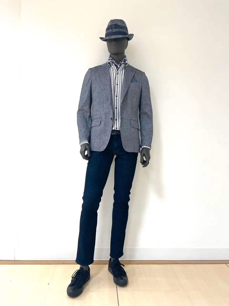 JOSEPH ABBOUD 金本 コーディネート画像