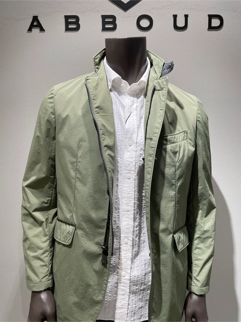 JOSEPH ABBOUD 伊津野 コーディネート画像