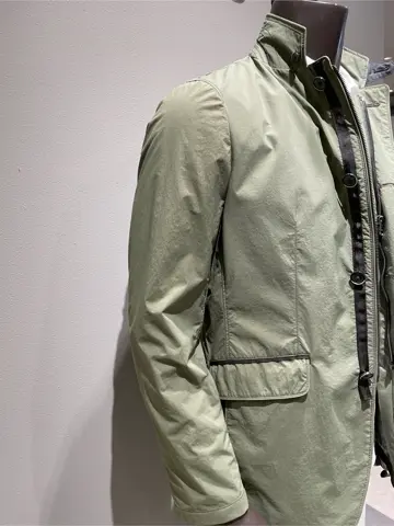 JOSEPH ABBOUD 伊津野 コーディネート画像