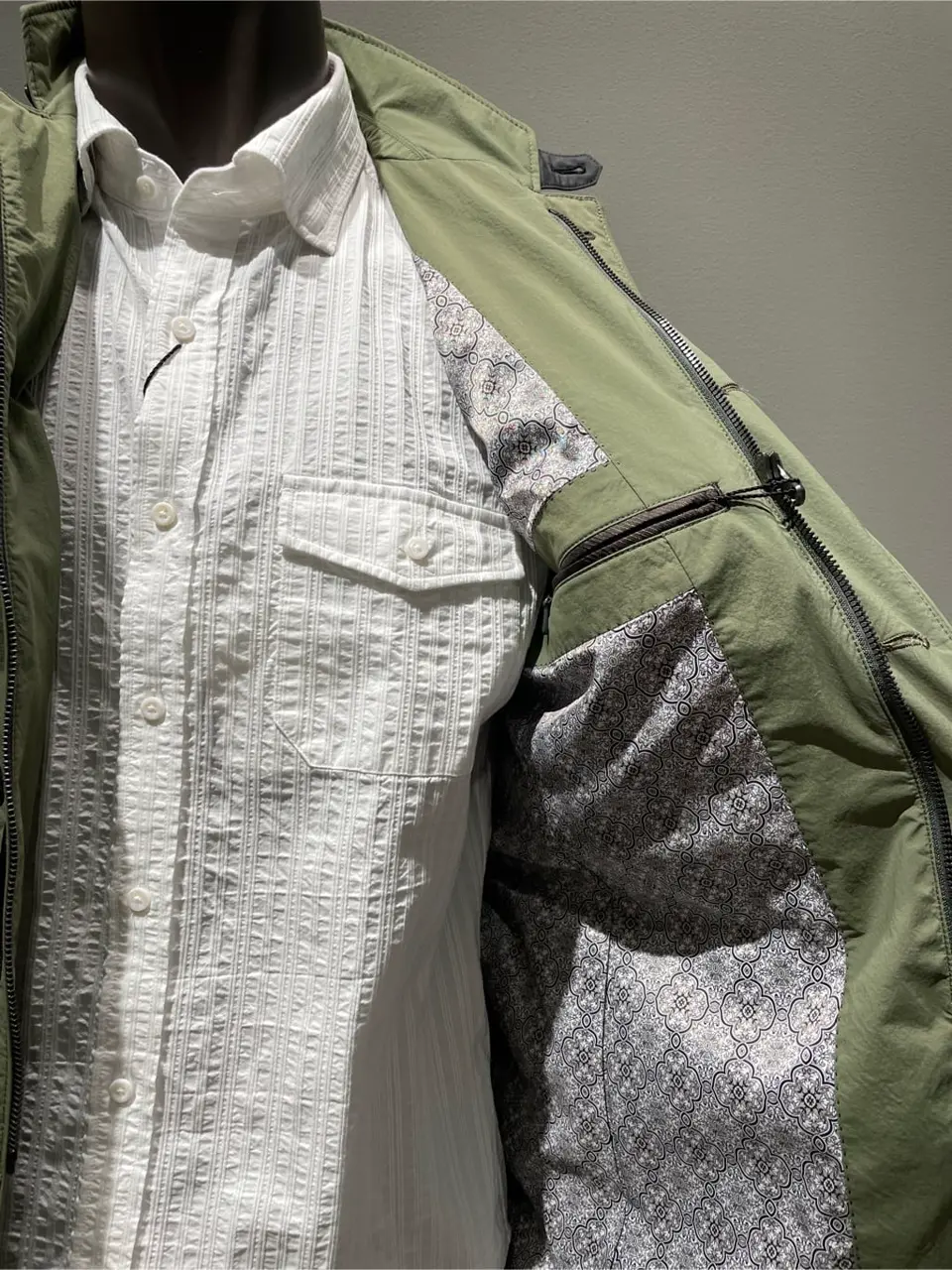 JOSEPH ABBOUD 伊津野 コーディネート画像