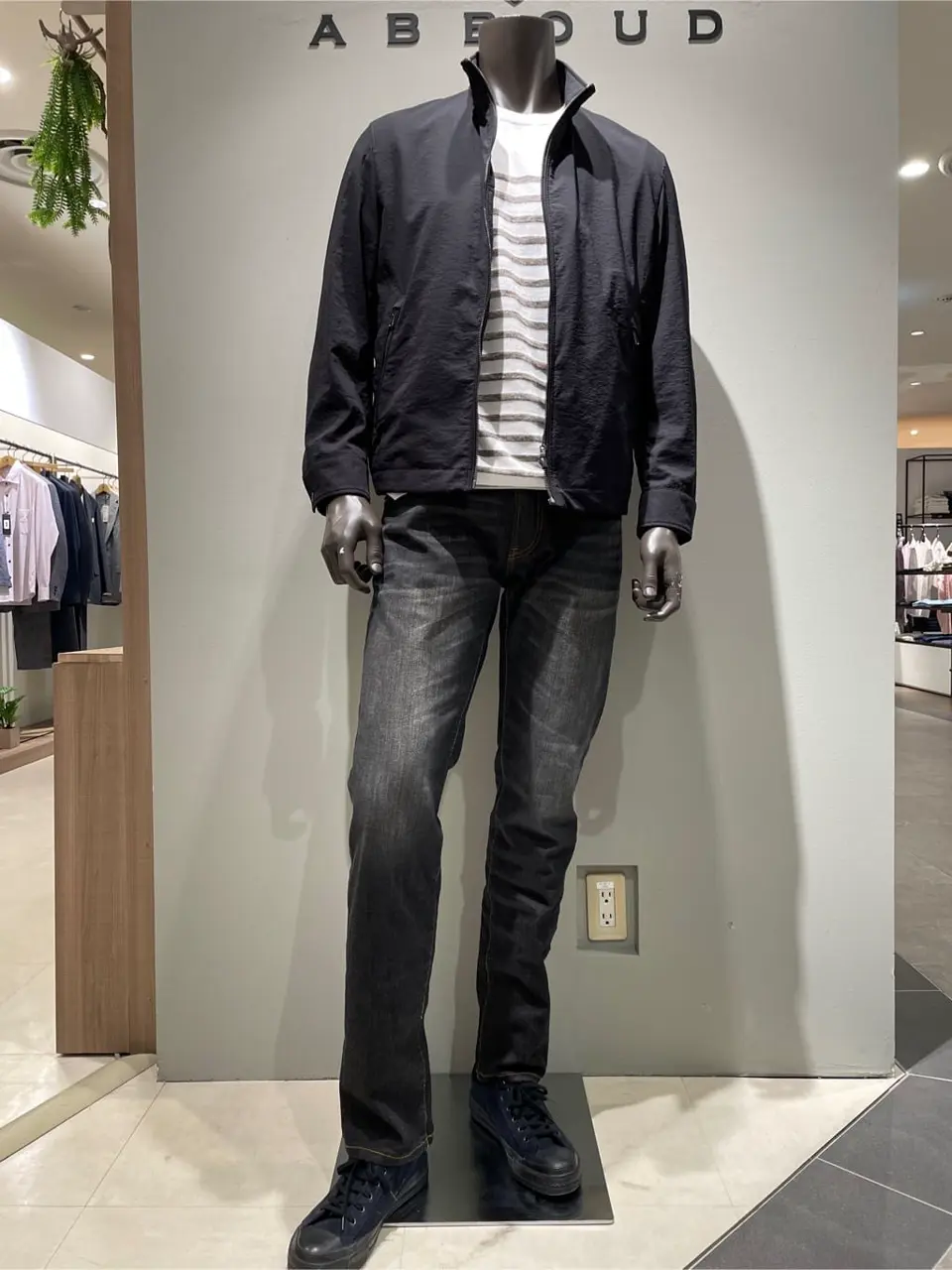 JOSEPH ABBOUD 伊津野 コーディネート画像