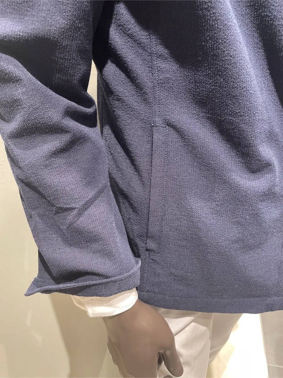 JOSEPH ABBOUD 伊津野 コーディネート画像