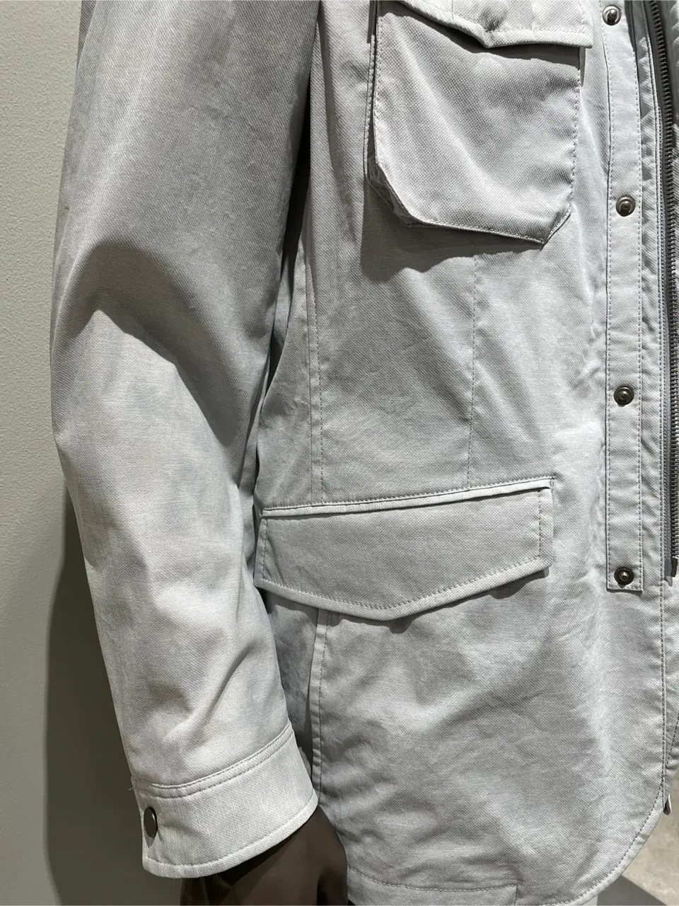 JOSEPH ABBOUD 伊津野 コーディネート画像