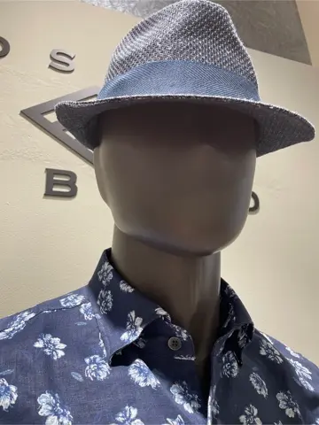 JOSEPH ABBOUD 伊津野 コーディネート画像