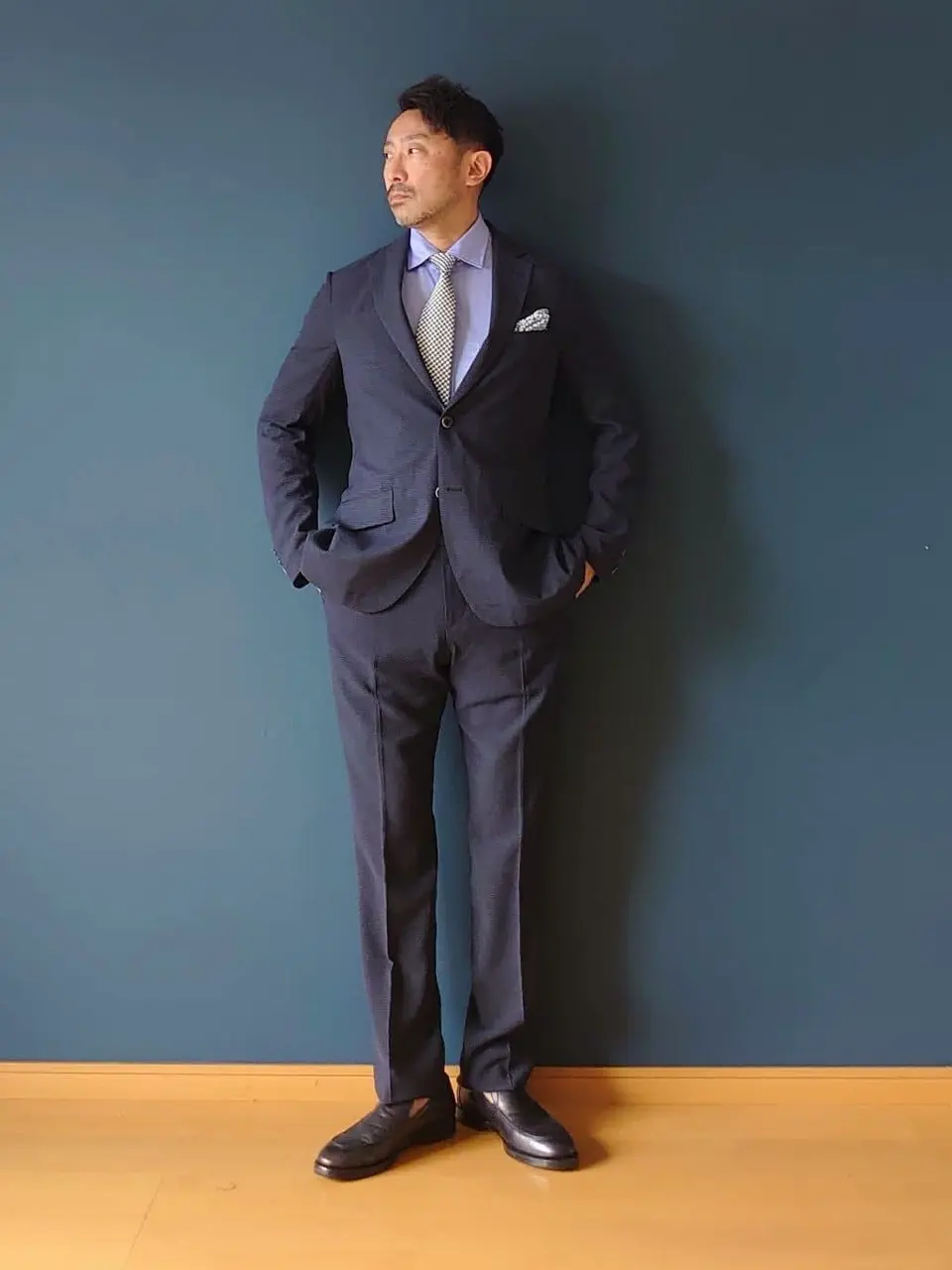 JOSEPH ABBOUD 安東 コーディネート画像