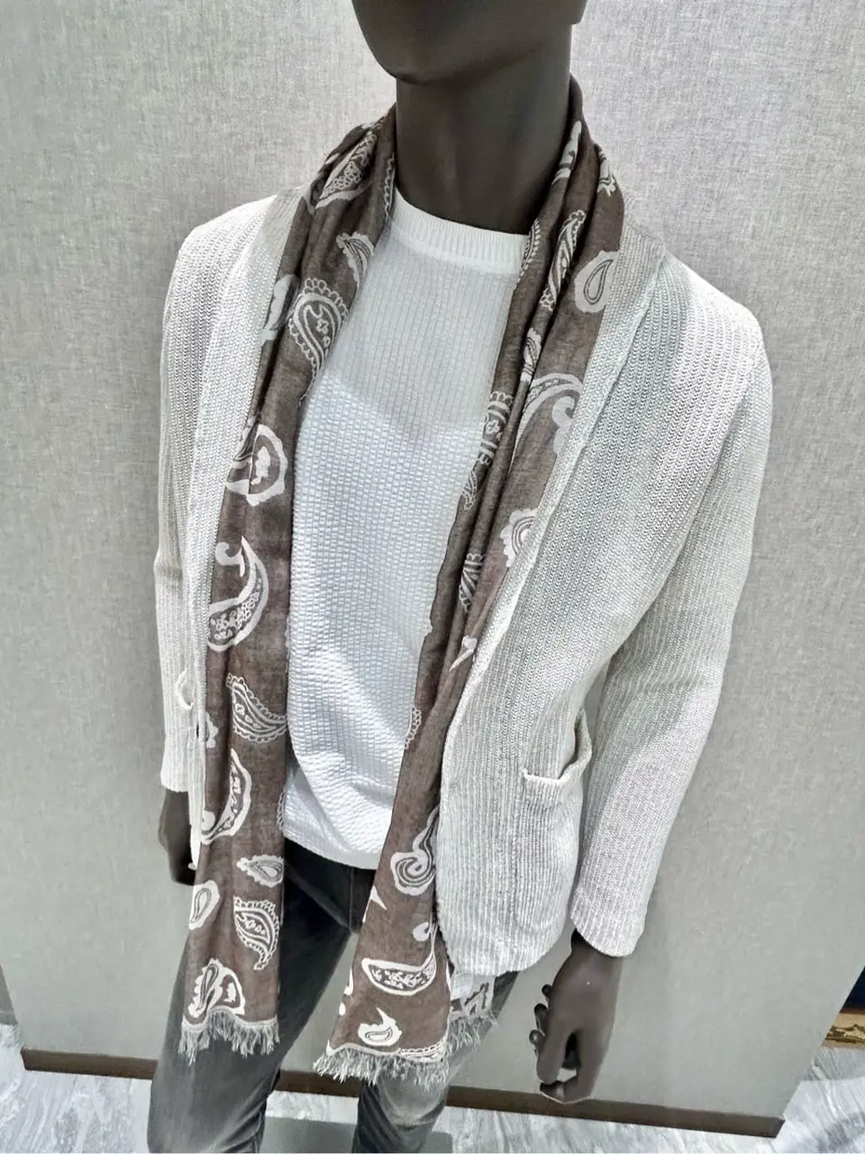 JOSEPH ABBOUD 上田 コーディネート画像