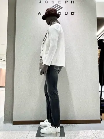 JOSEPH ABBOUD 上田 コーディネート画像