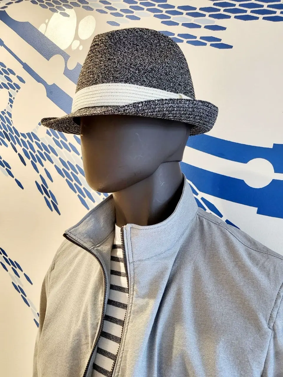 JOSEPH ABBOUD 亀井 コーディネート画像