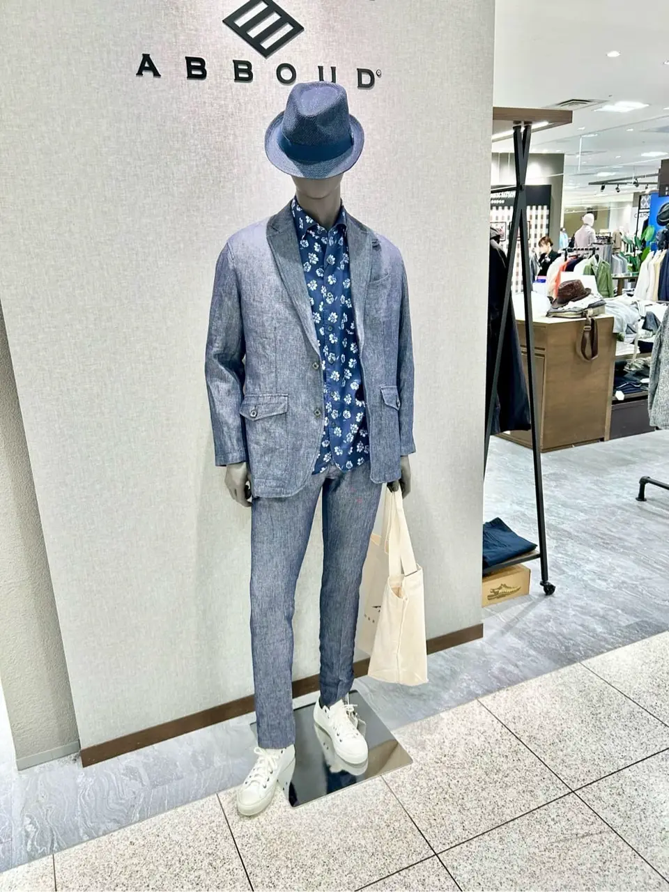 JOSEPH ABBOUD 上田 コーディネート画像