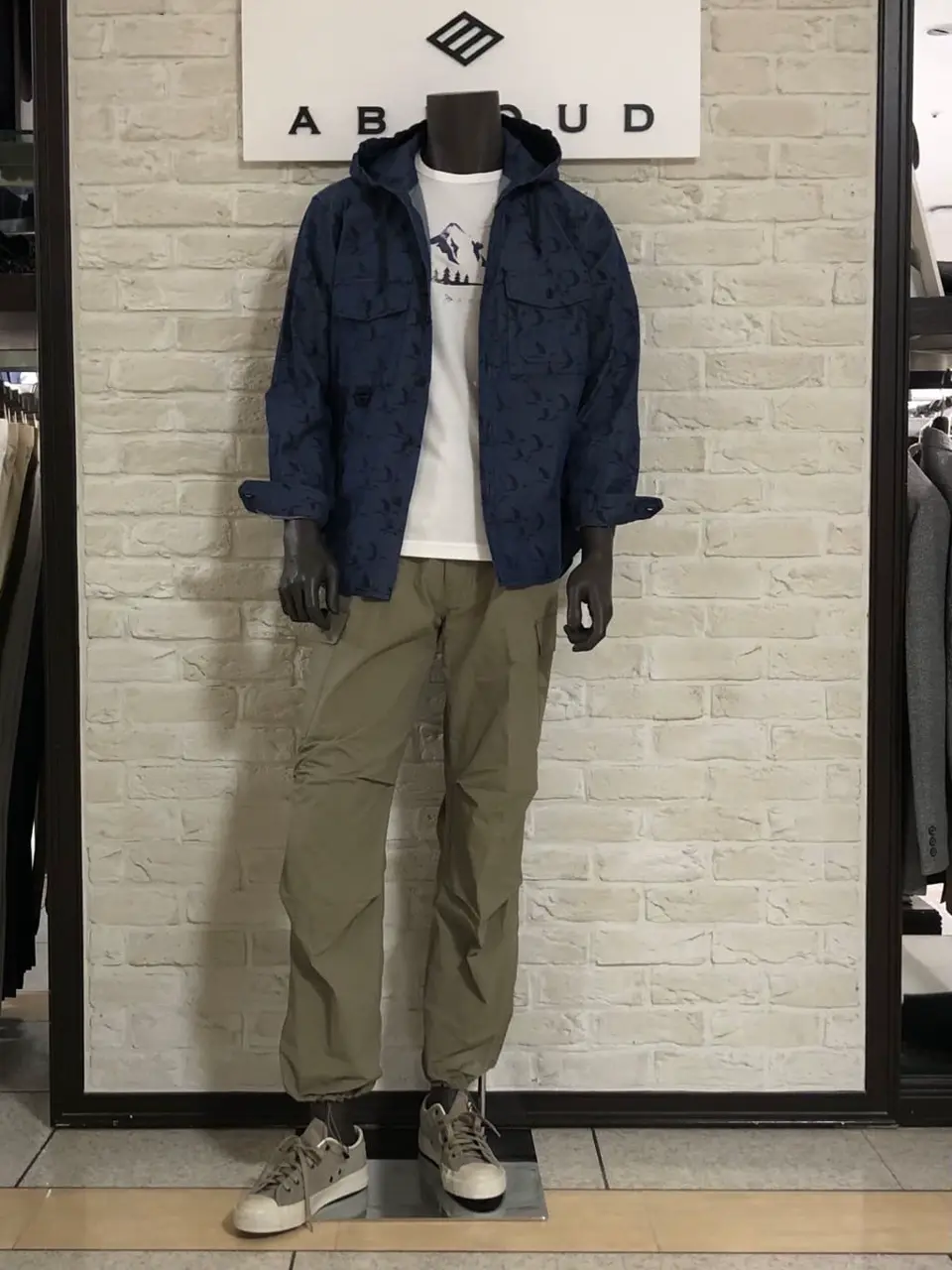 JOSEPH ABBOUD 山口 コーディネート画像