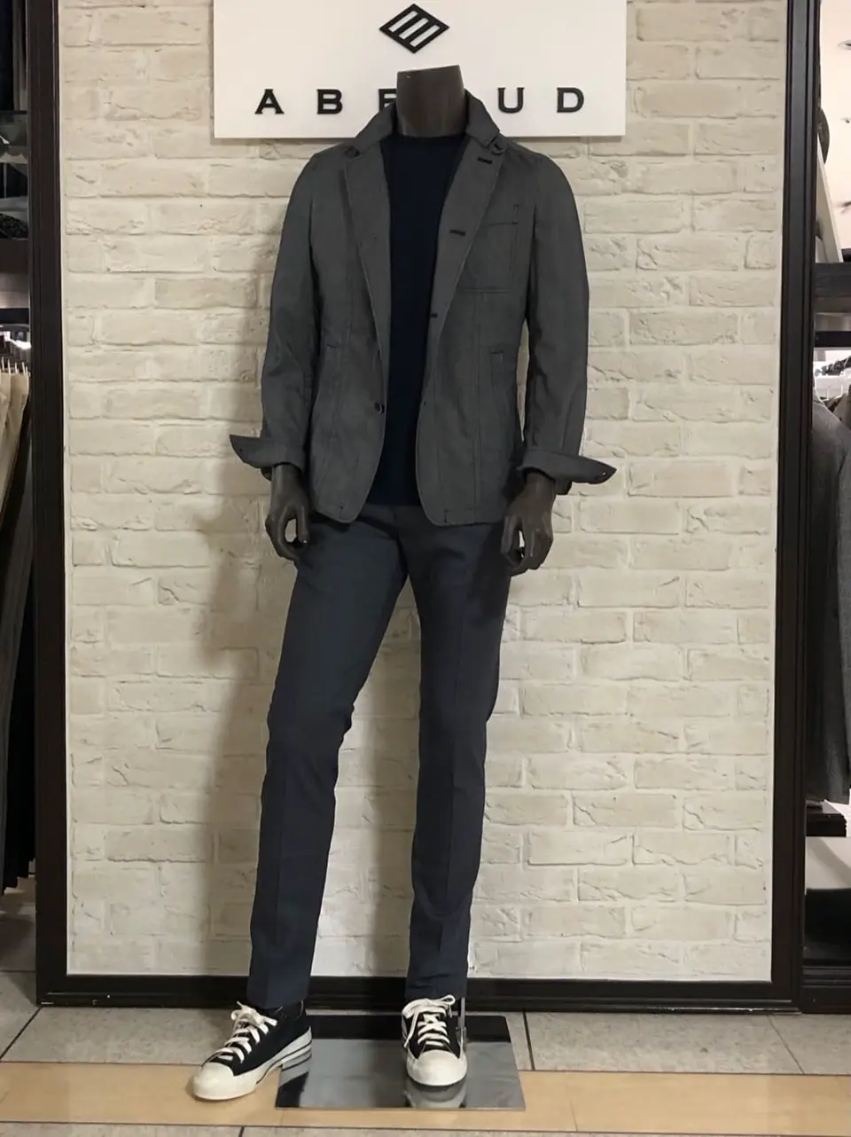 JOSEPH ABBOUD 山口 コーディネート画像