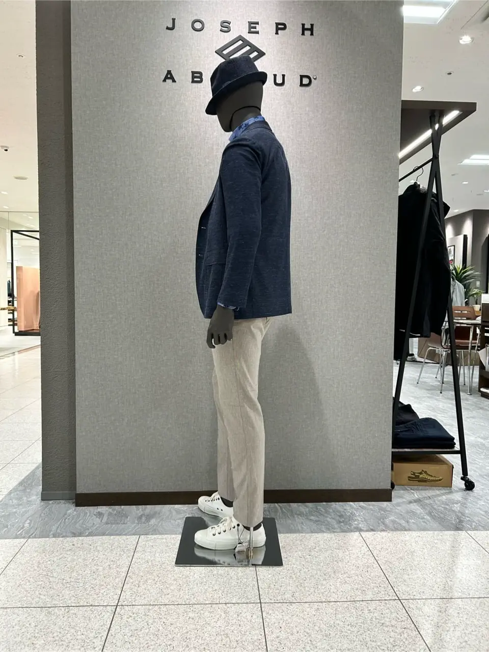 JOSEPH ABBOUD 上田 コーディネート画像