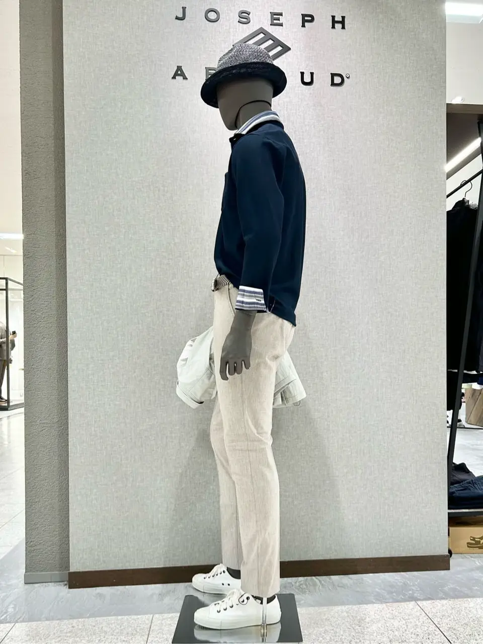 JOSEPH ABBOUD 上田 コーディネート画像