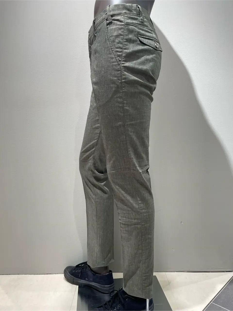 JOSEPH ABBOUD 伊津野 コーディネート画像