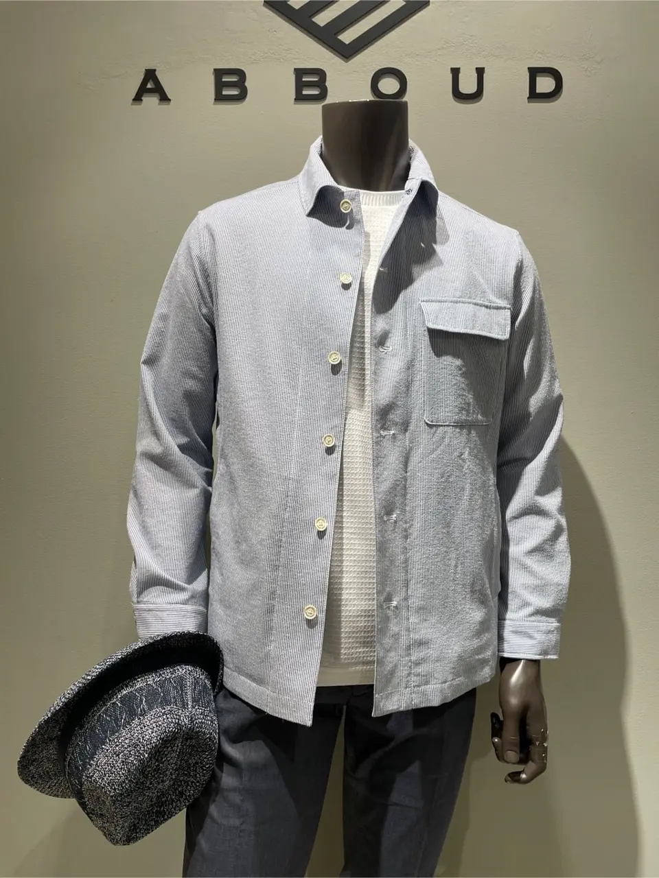 JOSEPH ABBOUD 伊津野 コーディネート画像