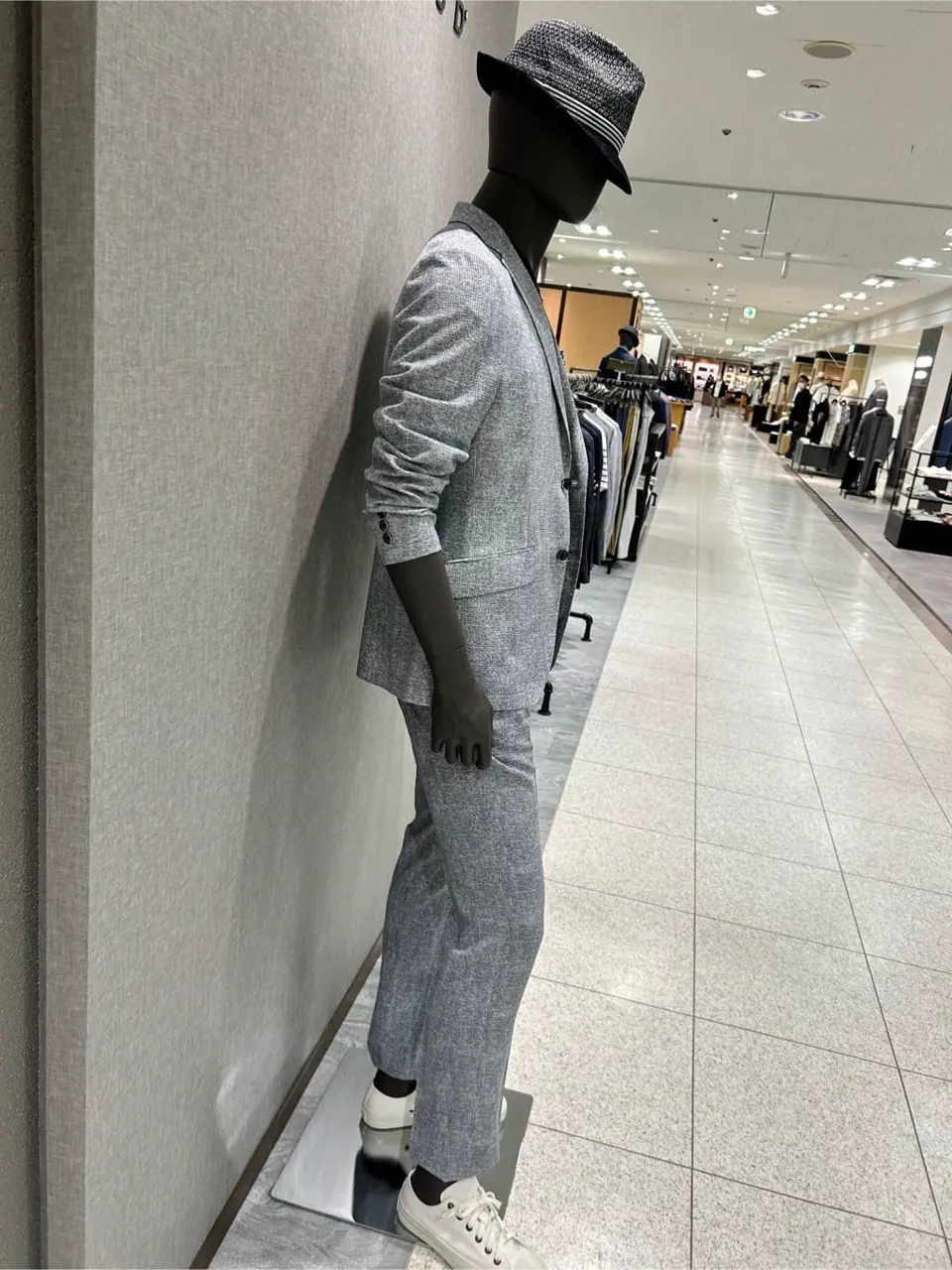 JOSEPH ABBOUD 上田 コーディネート画像