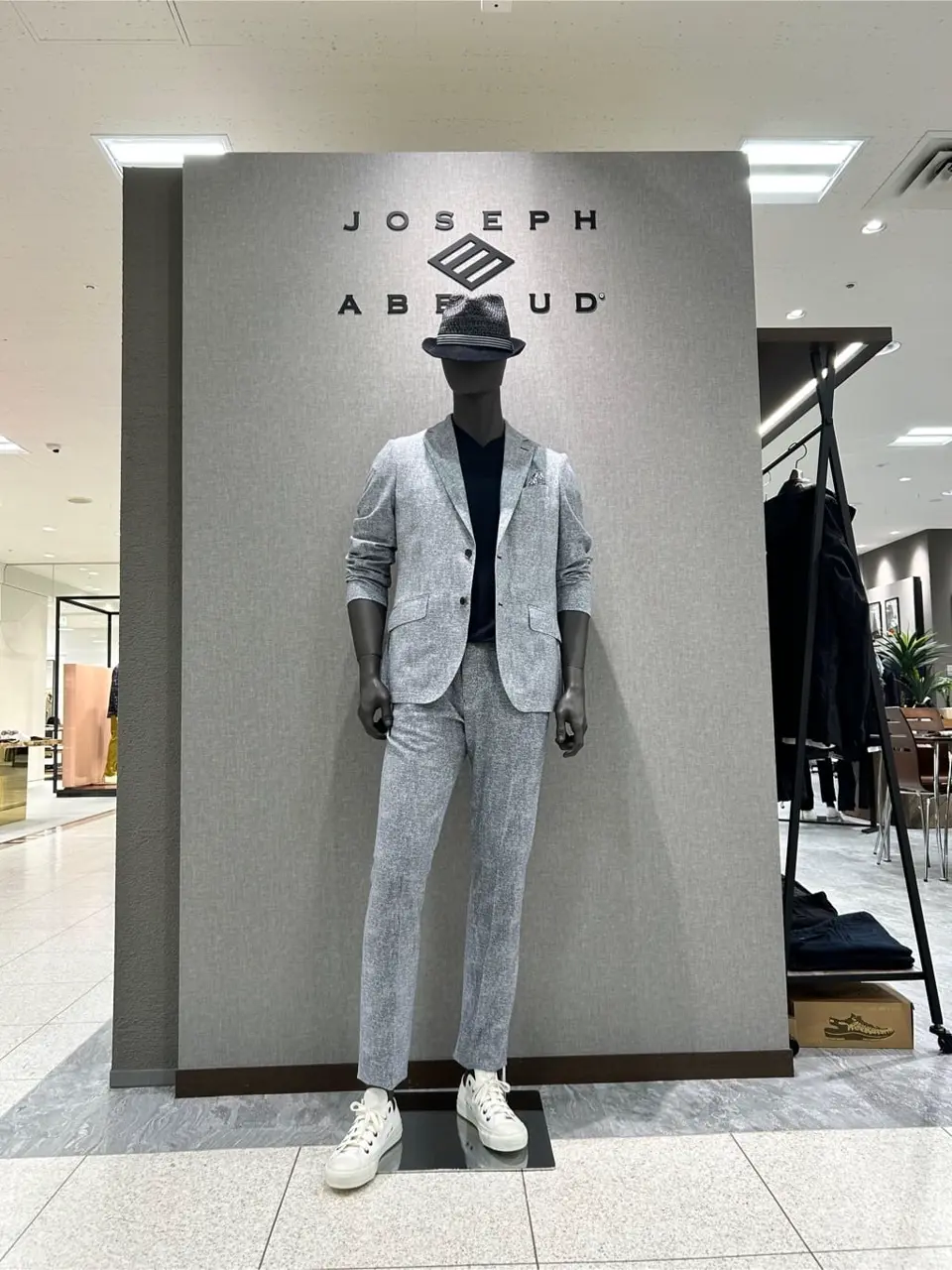 JOSEPH ABBOUD 上田 コーディネート画像