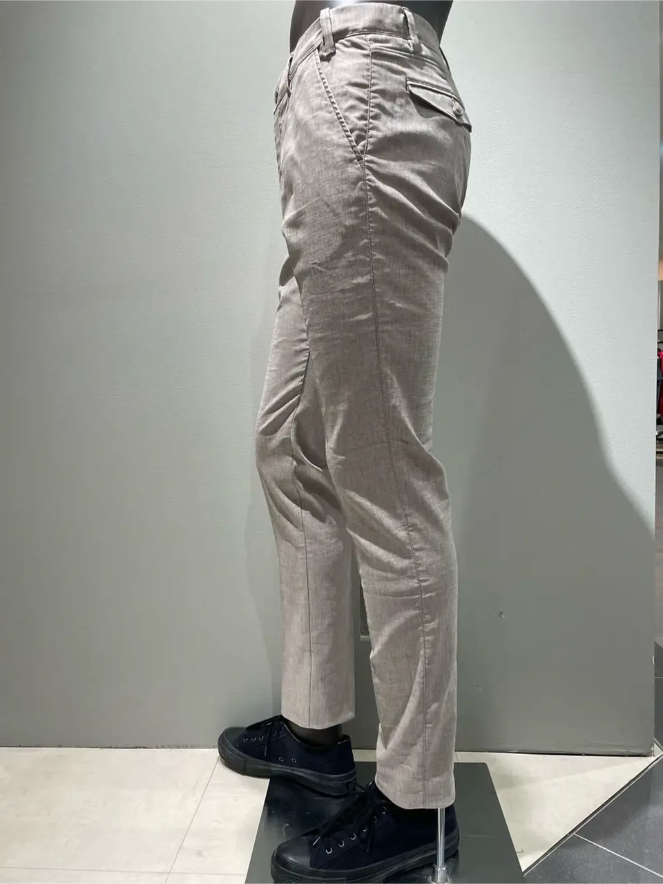 JOSEPH ABBOUD 伊津野 コーディネート画像