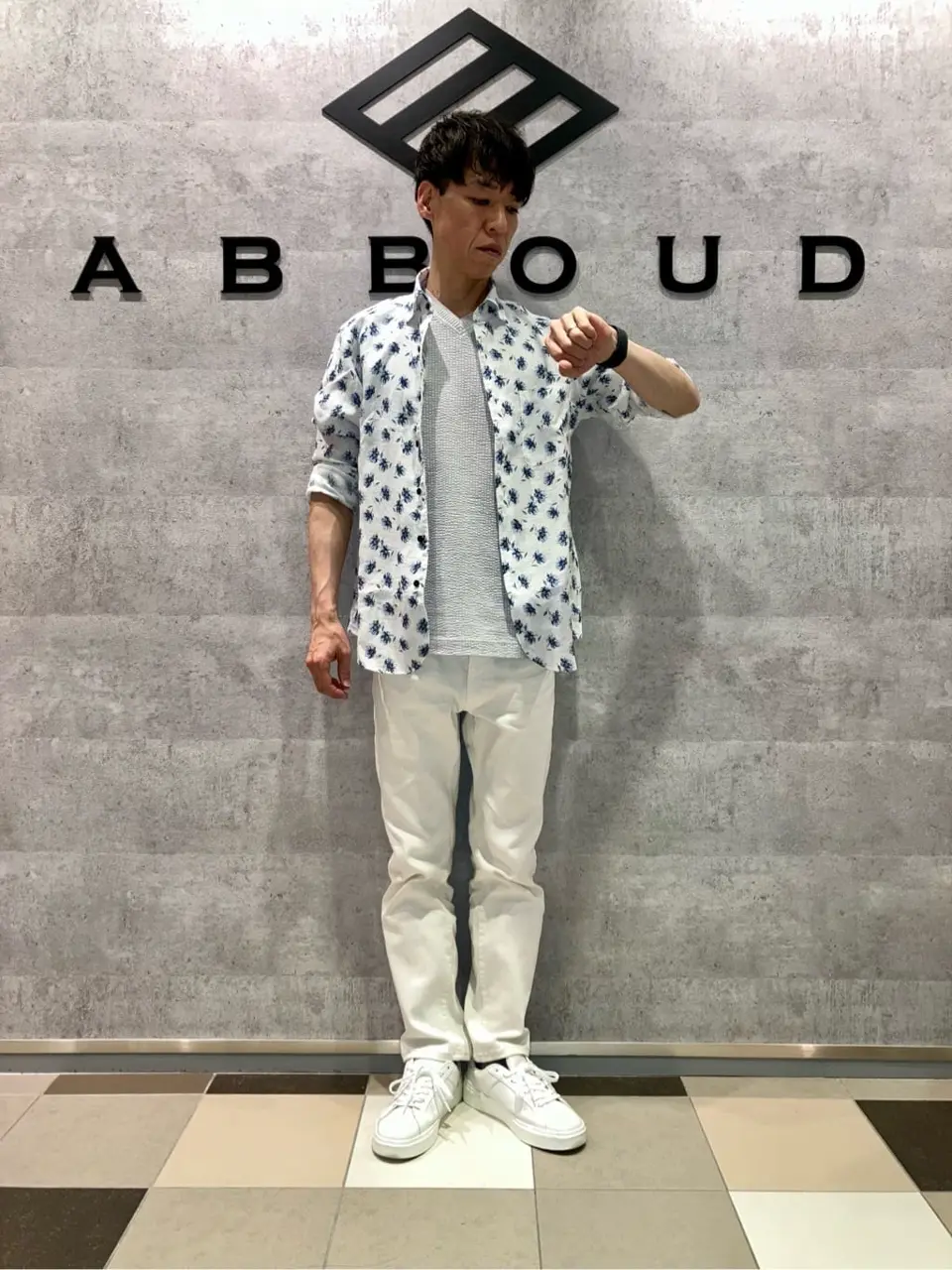 JOSEPH ABBOUD 足立 コーディネート画像