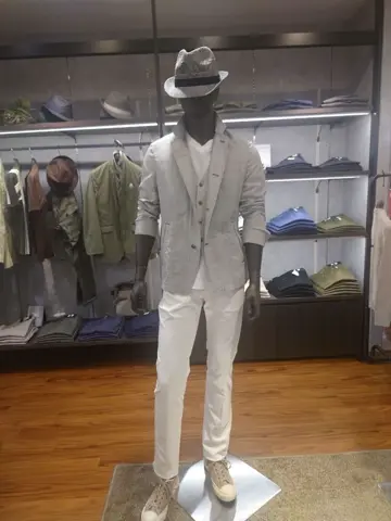 JOSEPH ABBOUD 三宅 コーディネート画像