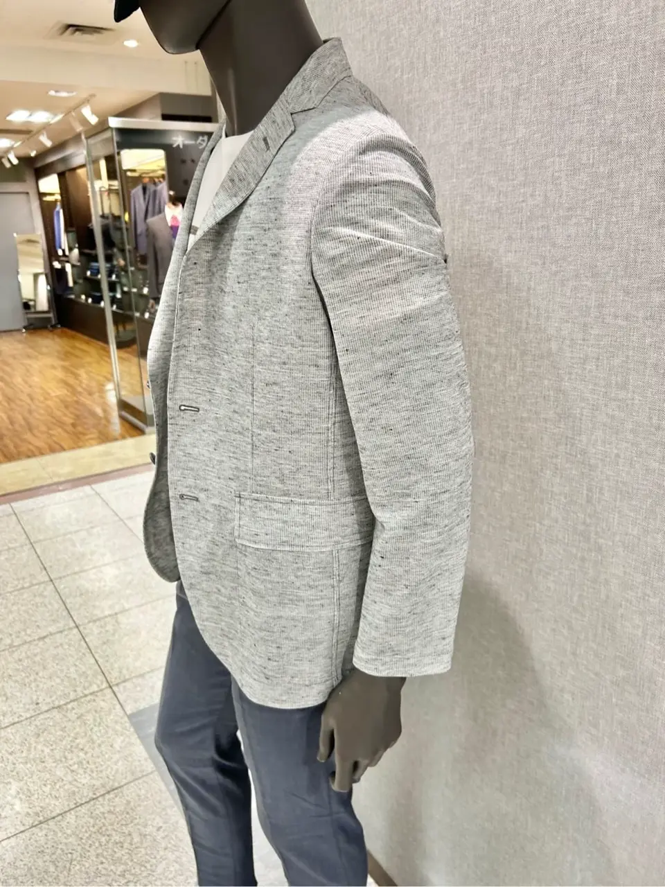 JOSEPH ABBOUD 上田 コーディネート画像