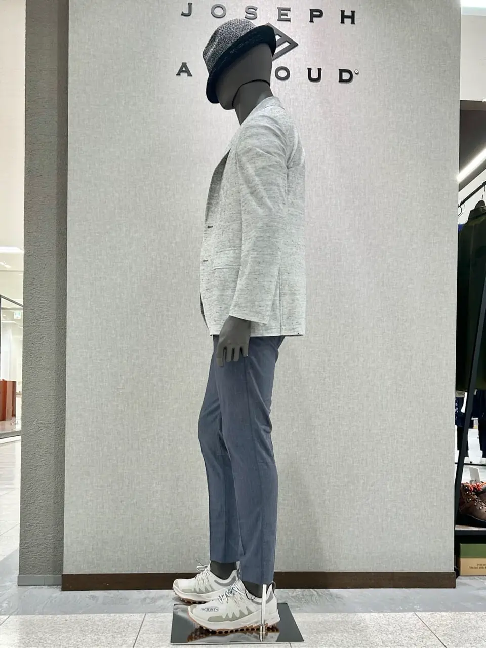 JOSEPH ABBOUD 上田 コーディネート画像