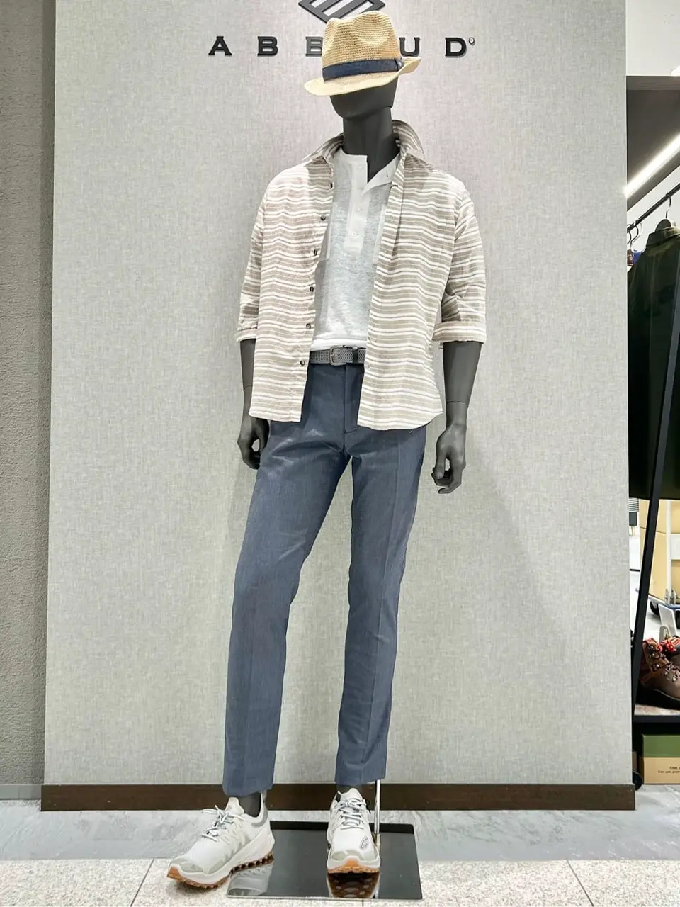 JOSEPH ABBOUD 上田 コーディネート画像