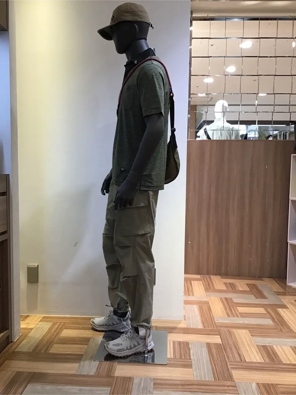 JOSEPH ABBOUD 小城 コーディネート画像