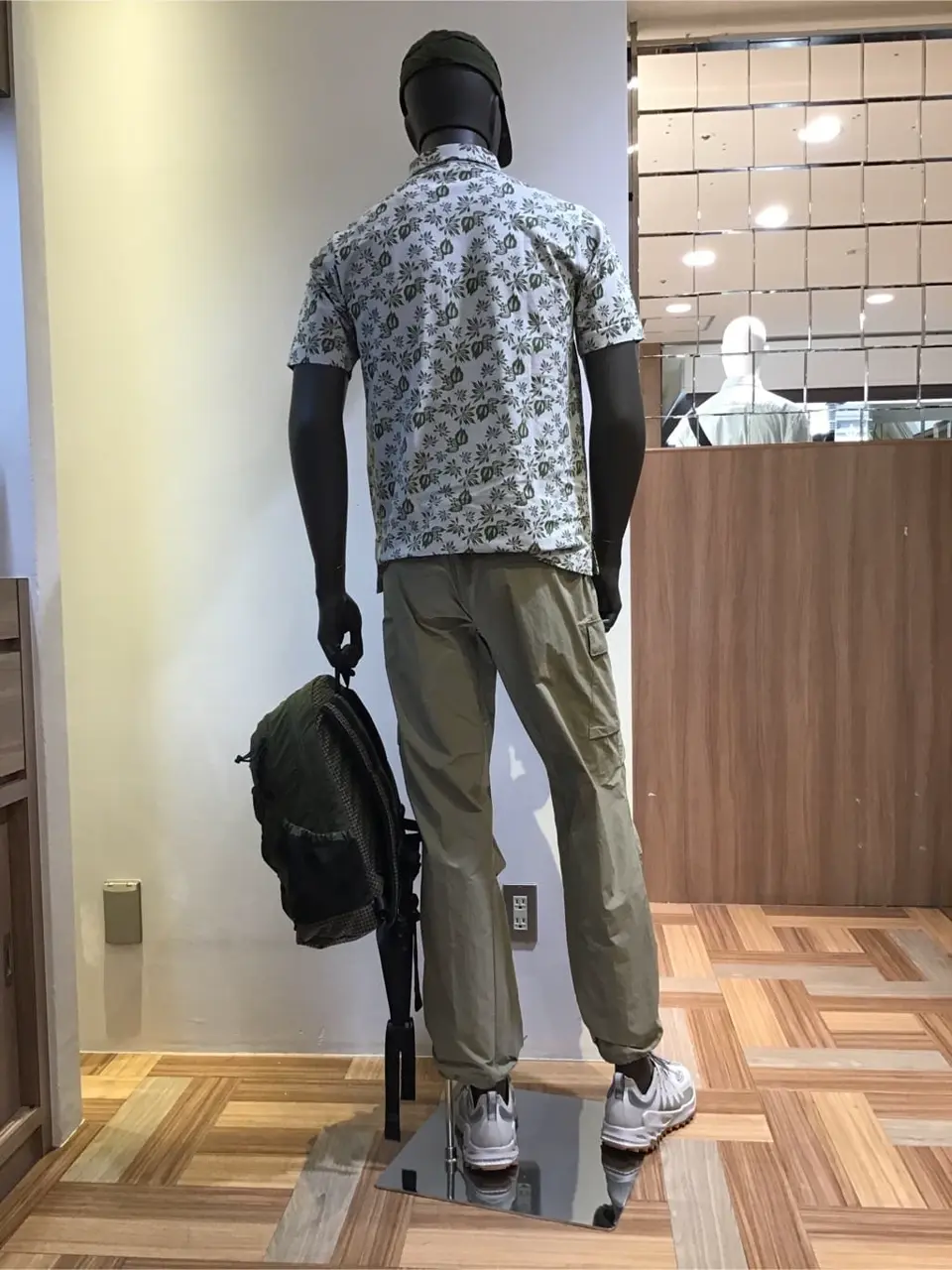 JOSEPH ABBOUD 小城 コーディネート画像