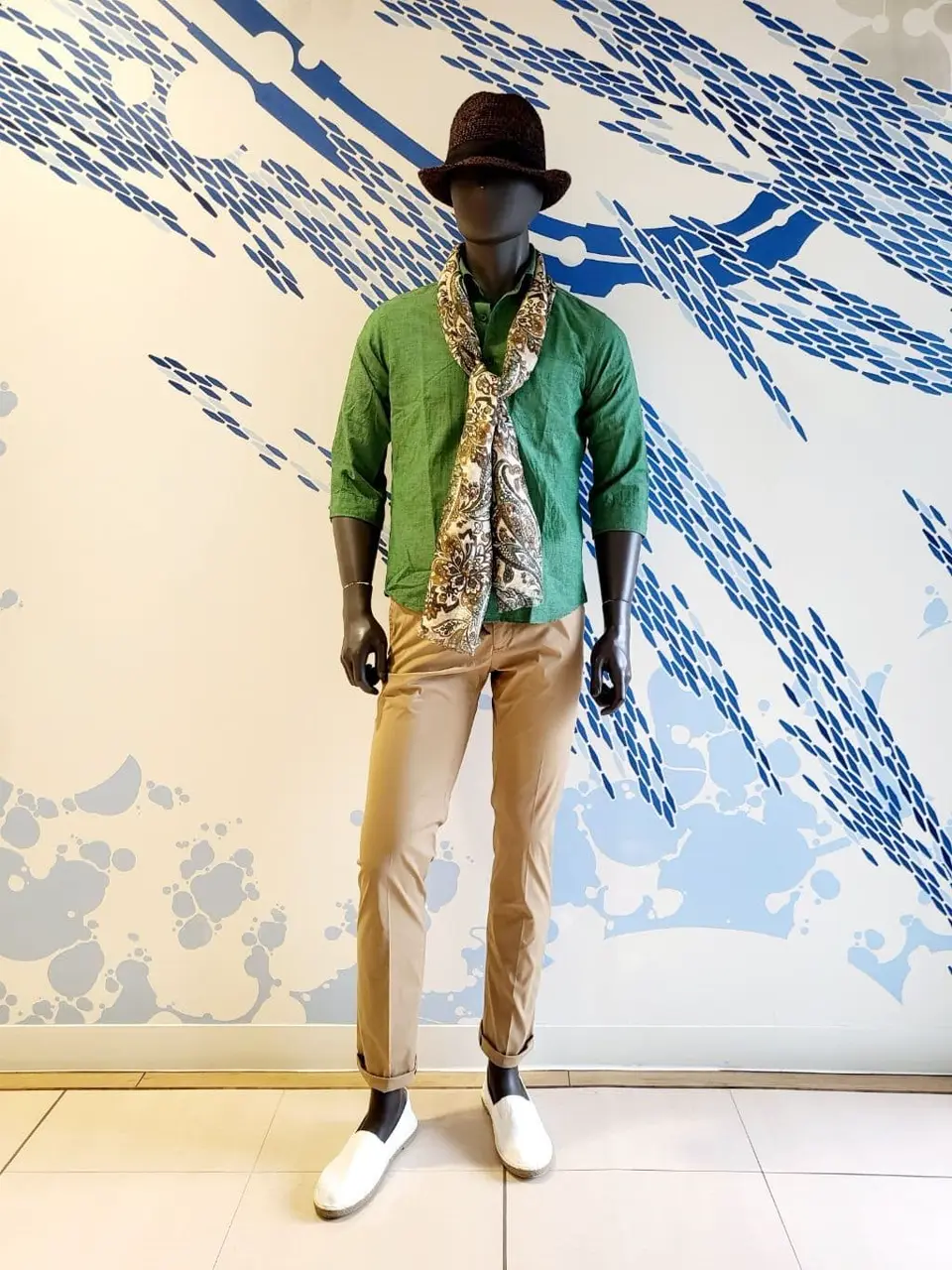 JOSEPH ABBOUD 亀井 コーディネート画像