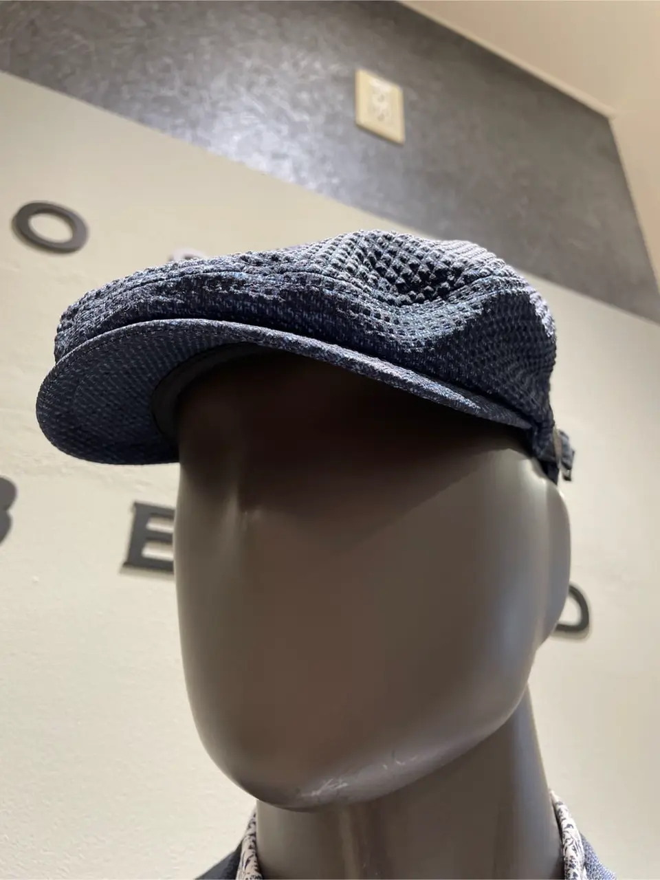 JOSEPH ABBOUD 伊津野 コーディネート画像