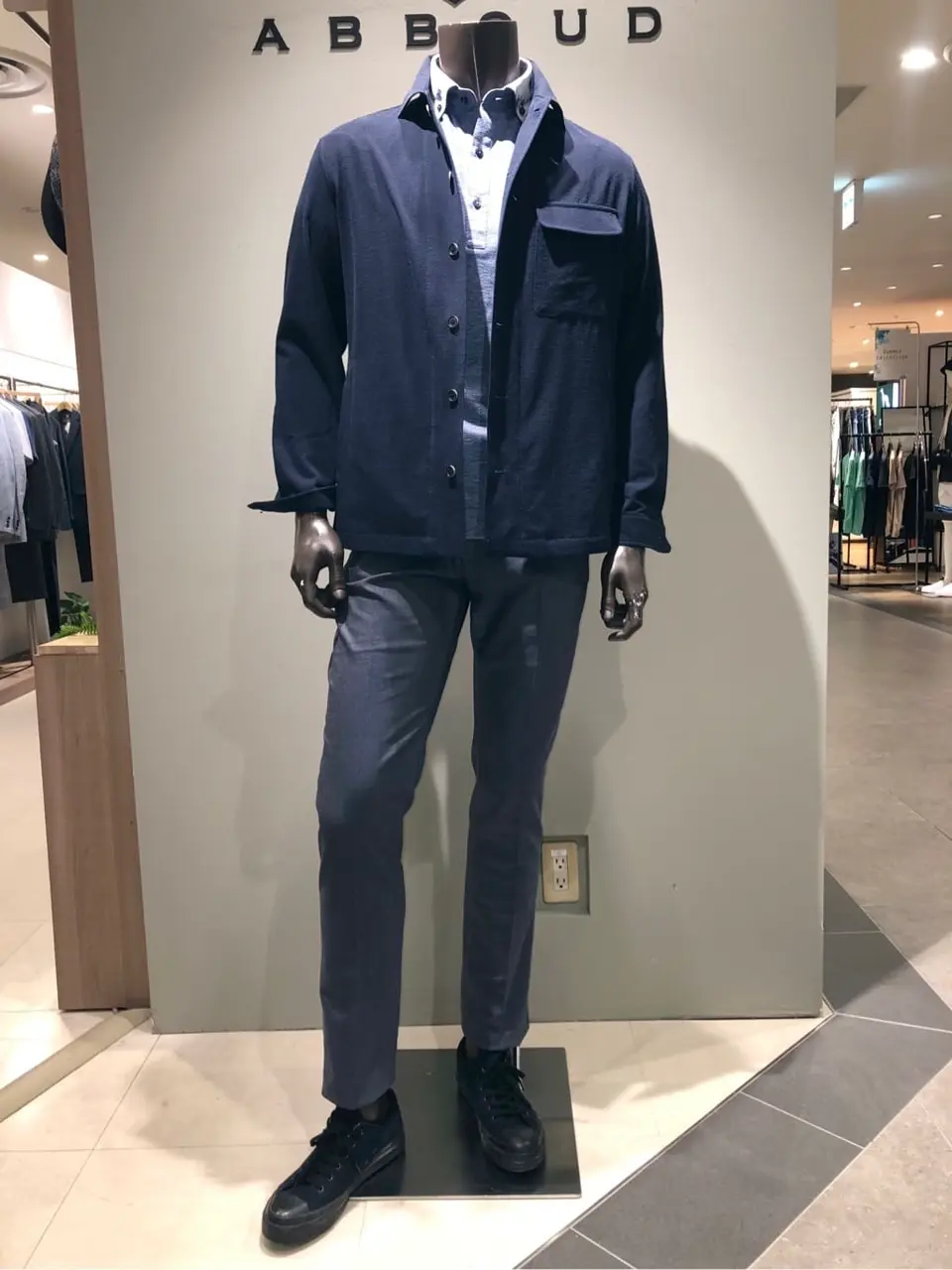 JOSEPH ABBOUD 川田 コーディネート画像