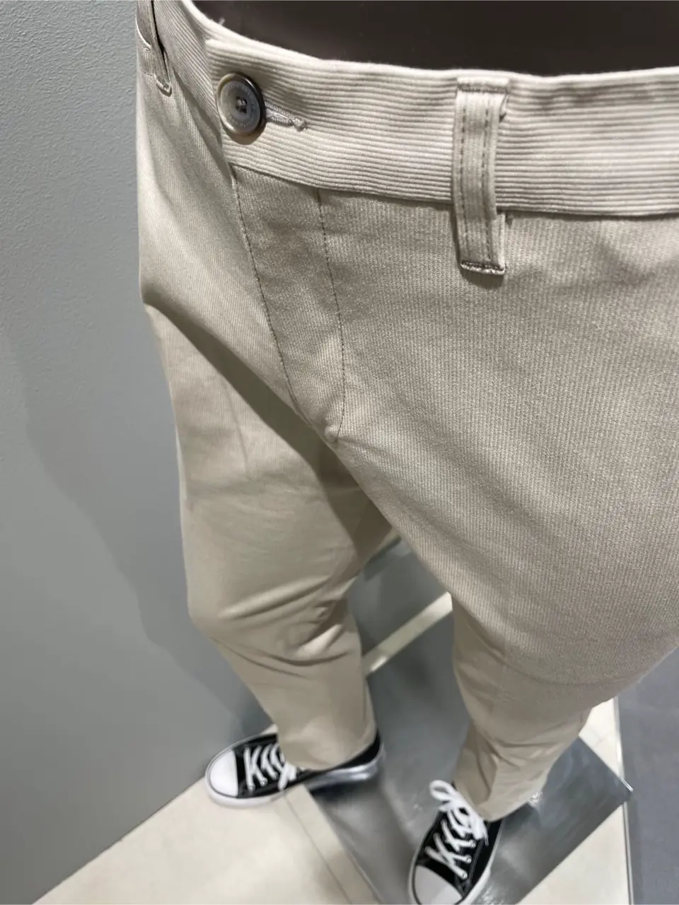 JOSEPH ABBOUD 伊津野 コーディネート画像