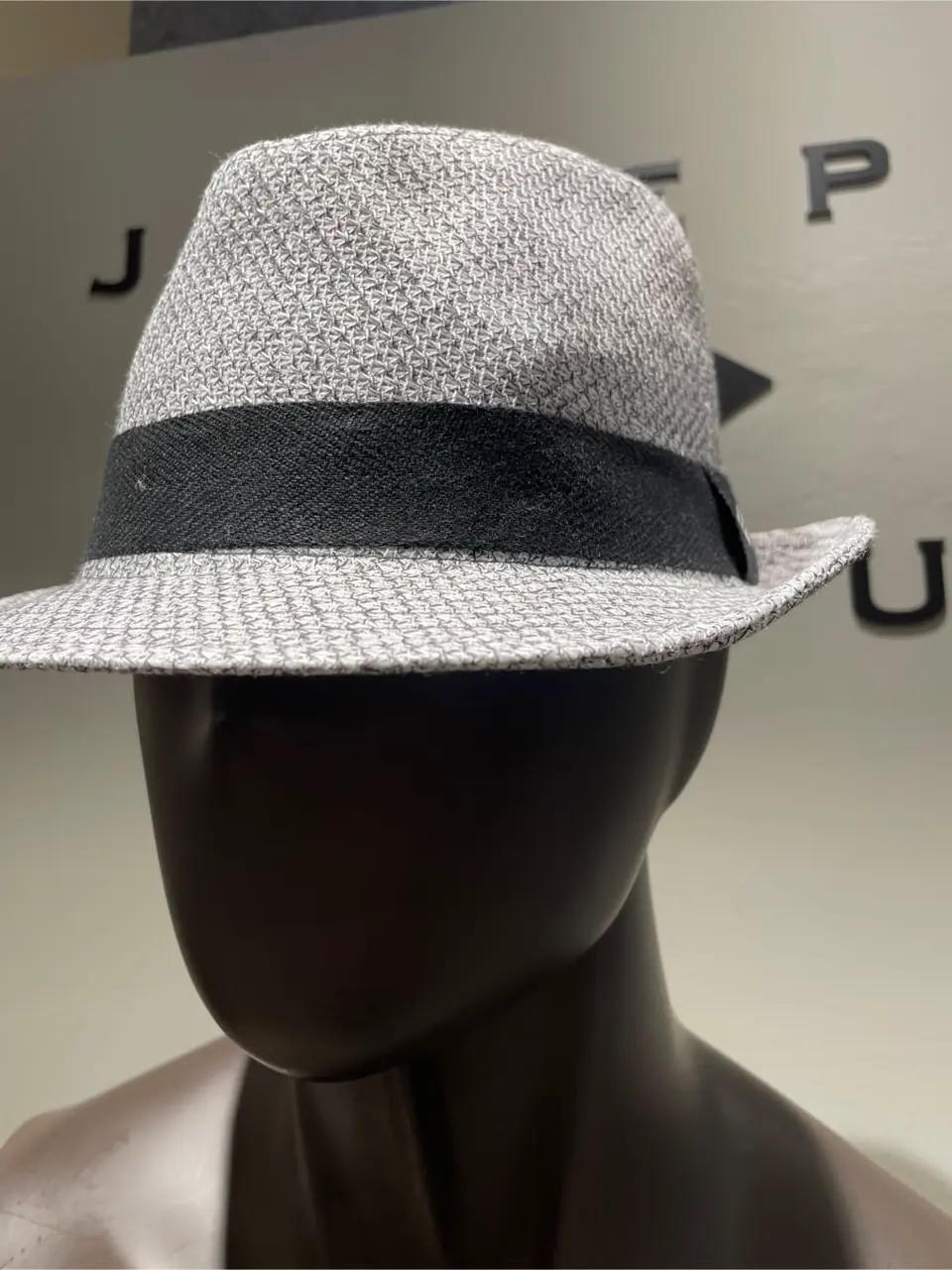 JOSEPH ABBOUD 伊津野 コーディネート画像