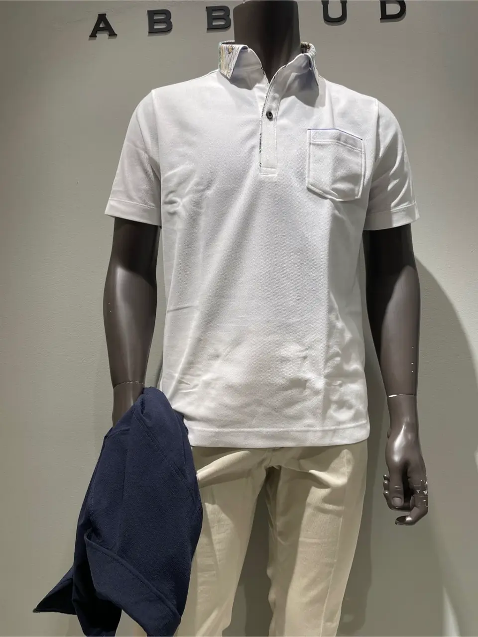 JOSEPH ABBOUD 伊津野 コーディネート画像