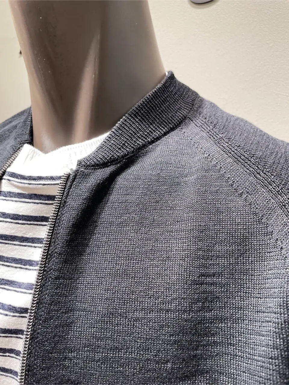 JOSEPH ABBOUD 伊津野 コーディネート画像